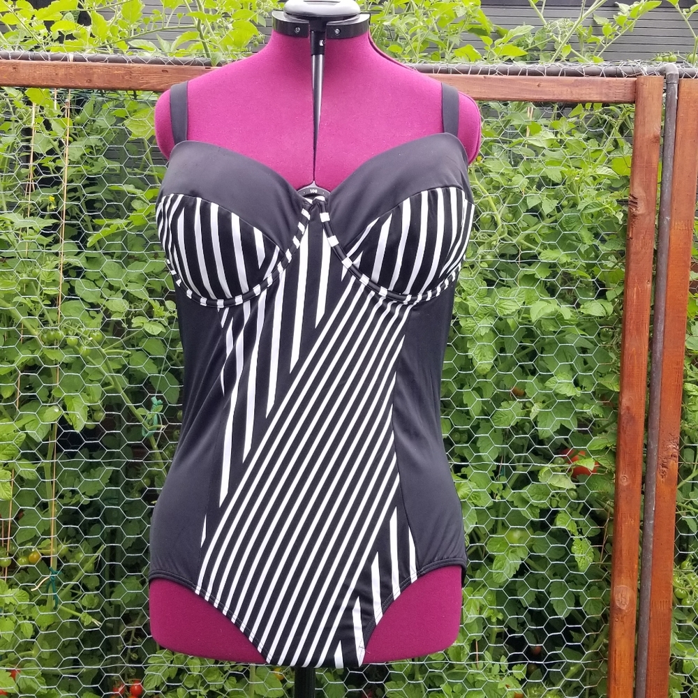 One piece swimsuit